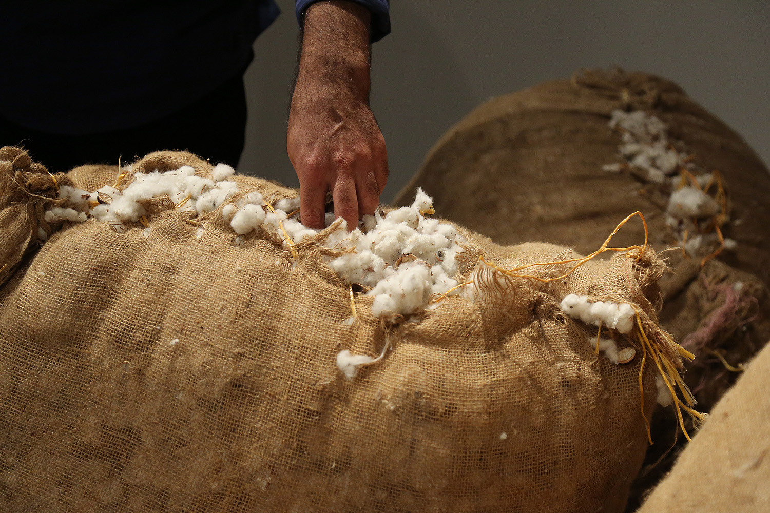 افتتاح نمایشگاه چیدمان و ویدیو محمدرضا عرب خزائلی در گالری ویستا