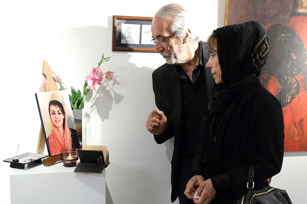 نمایشگاه نقاشی های شیوا عینی در گالری مژده